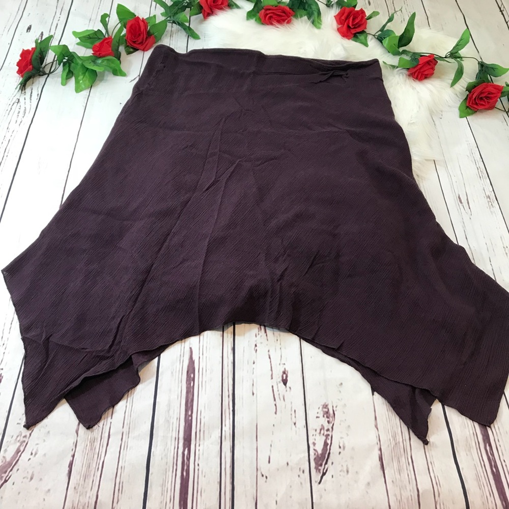 Daisy Fuentes size 20W purple shark bite skirt